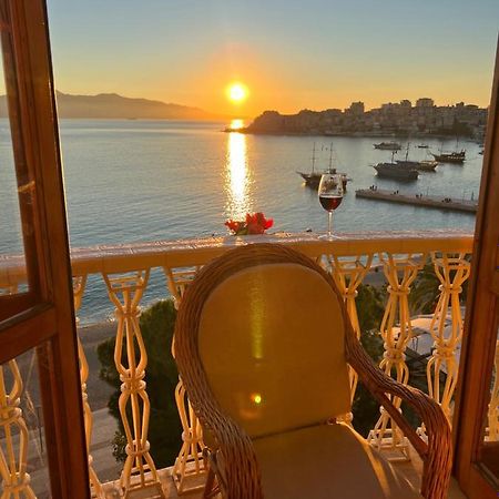 Castle Of Monte Cristo With Pool-Ilio Sarandë Exteriér fotografie