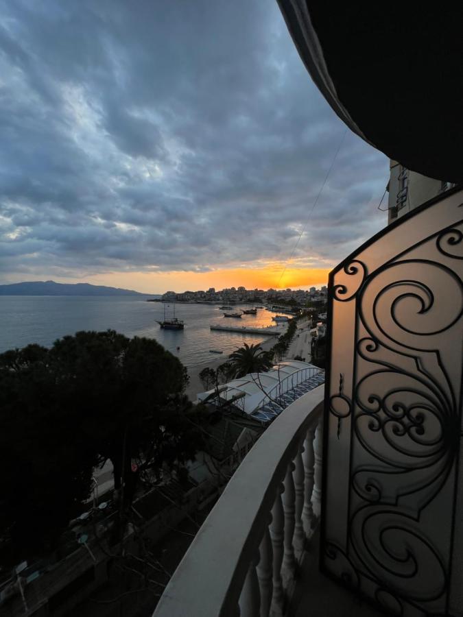 Castle Of Monte Cristo With Pool-Ilio Sarandë Exteriér fotografie