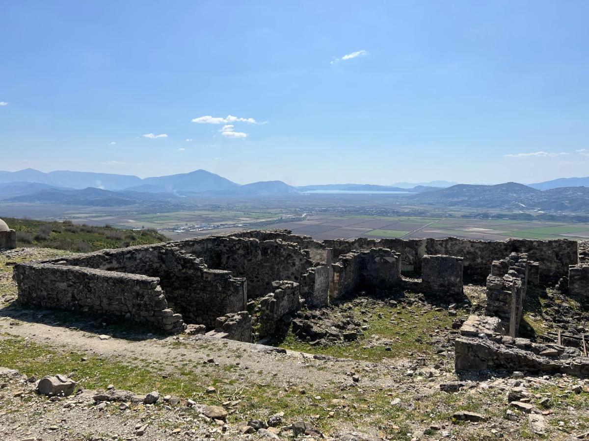 Castle Of Monte Cristo With Pool-Ilio Sarandë Exteriér fotografie